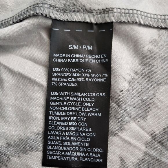 WHITE HOUSE BLACK MARKET Kimono Robe Womens S M NWT Soft Knit Black Gray Wrap - Picture 6 of 7